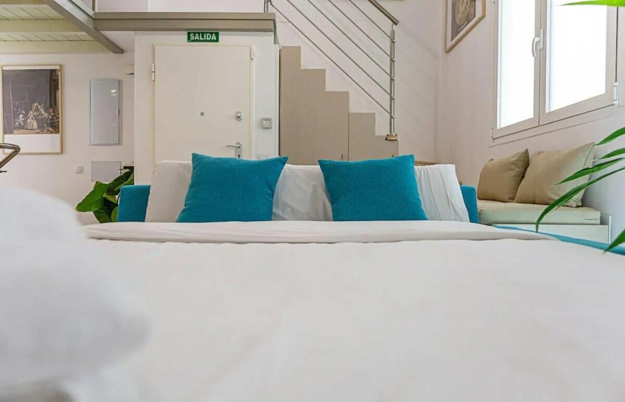 2Bedroom Duplex In Hortaleza Near Metro Madrid Exteriör bild